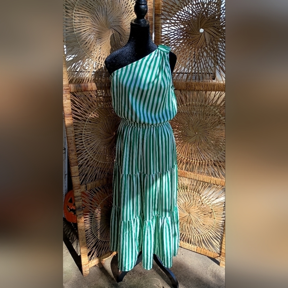 Entro Green Satin Material Striped One-Shoulder Dress_S